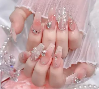 ネイル D-BEAUTY Nailsalonのネイルデザイン