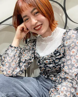 ミディアム カラー tomo🍒パーマ ハイトーン似合わせのヘアスタイル