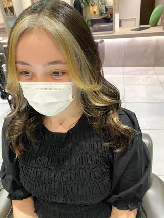 セミロング カラー 川越 輝梨奈のヘアスタイル