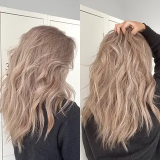 セミロング karin💋海外 バタフライカットのヘアスタイル