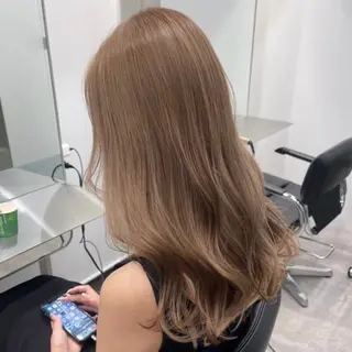 ロング カラー ミルクティーベージュ 🐱【Ryo】のヘアスタイル