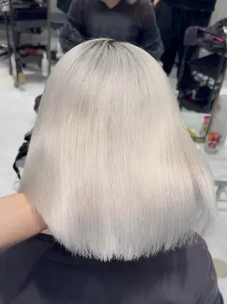 ショート カラー 【縮毛矯正ブリーチ】 MANATO🐦‍⬛のヘアスタイル