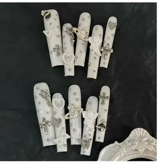 ネイル 清水 吹雪のネイルデザイン