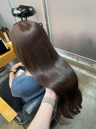 カラー ROCCOeast koyukiのヘアスタイル