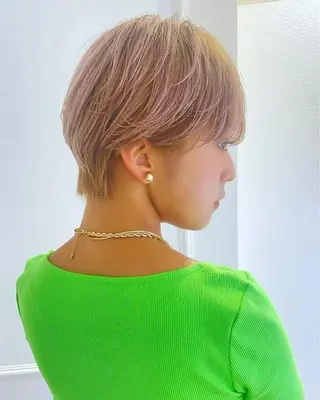 ショート カラー ベージュ/レイヤー カット🤍Rieのヘアスタイル
