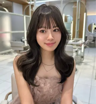 ロング 鈴木 彩莉のヘアスタイル