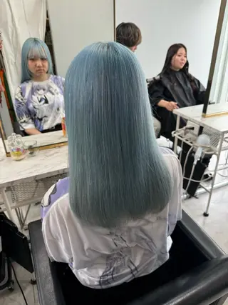 ロング 🩶ブリーチ/ レイヤー🩶フミカのヘアスタイル