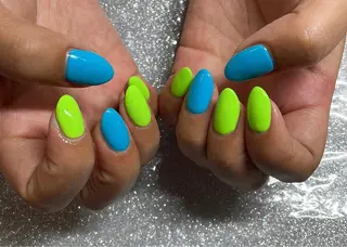 ネイル VIERU 🌈🎀💖のネイルデザイン