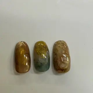ネイル nail atelier hiton所属・nailist 朱音のネイルデザイン