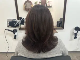 セミロング kawakita yoshinoriのヘアスタイル