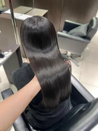 ロング レイヤー×艶髪🤎. 𝜗𝜚hitomiのヘアスタイル