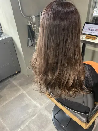 ロング カラー 松永 静佳のヘアスタイル