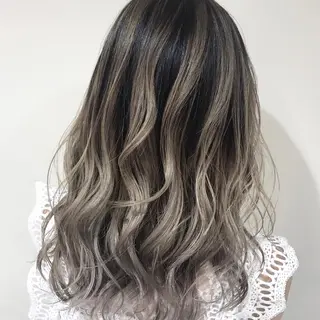 ミディアム カラー AMI Hair  supply所属・髪質改善カラー 韓国風レイヤーのヘアスタイル