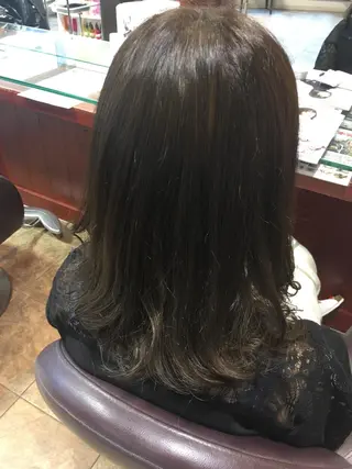 セミロング カラー 星 沙織のヘアスタイル