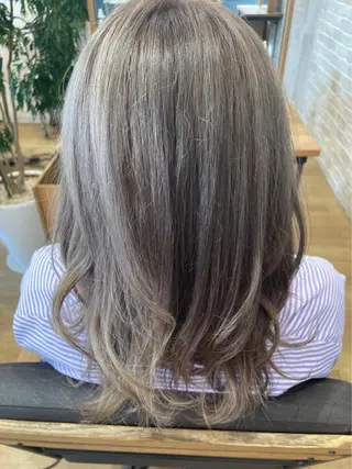 ミディアム カラー S-TAGE喜連瓜破所属・S-TAGE Anna.Hのヘアスタイル