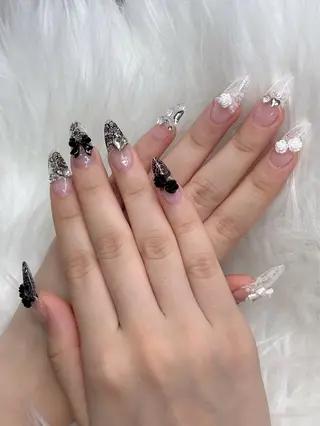 ネイル muni所属・鶴橋♡̴⟡.˚ネイル kpop.ワンホンのネイルデザイン