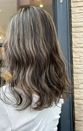 セミロング カラー attrait所属・アトレ＊個室サロン himekaのヘアスタイル