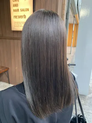 カラー CAFE  and  HAIR  SALON  re:verb所属・今枝莉菜 上品なツヤカラーのヘアスタイル