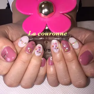 ネイル Lacouronne NATSUMIのネイルデザイン