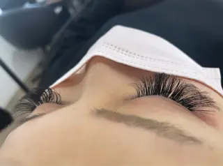 SESUNNY セサニー　SEIRAのマツエク・マツパデザイン