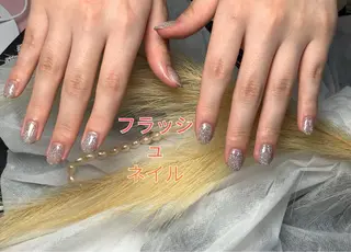 ネイル pink ladyサロン所属・べ にのネイルデザイン