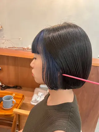 カラー 🌷花屋併設🌷 岡本明日実のヘアスタイル