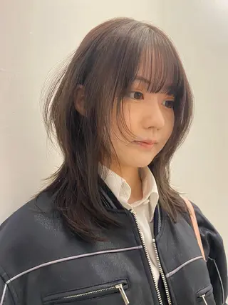 ミディアム カラー ヘアアレンジ 🎀韓国レイヤー 🎀白石菜々のヘアスタイル