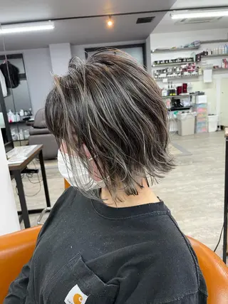 ショート カラー 須佐 勝也のヘアスタイル