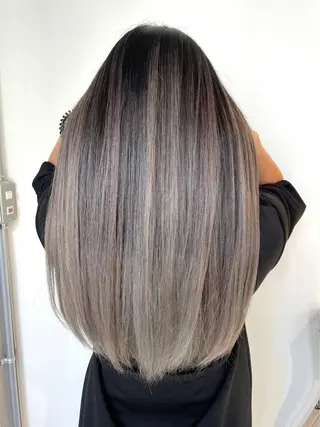 ロング 韓国風レイヤーカット 💕髪質改善💫拓海のヘアスタイル