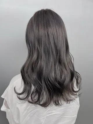 ロング カラー 透明感カラー グレージュ/あいのヘアスタイル