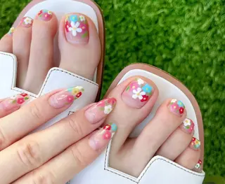 ネイル リボン、ガーリー パーツ放題専門店のネイルデザイン