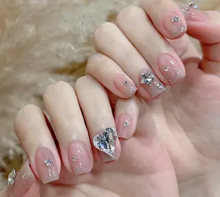 ネイル VIVIAN リサのネイルデザイン