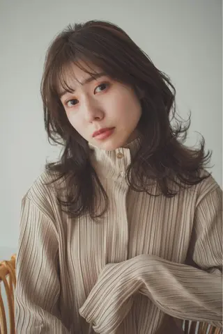 ミディアム カラー 前髪/顔周り /レイヤー/秋山 元のヘアスタイル