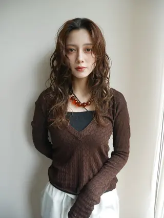 ロング カラー パーマ 森田遥奈/透明感カラ ー/似合わせカットのヘアスタイル