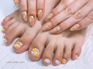 ネイル THECOLORS所属・近貞 莉奈のネイルデザイン