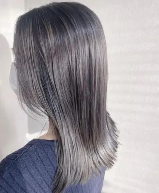 ミディアム カラー est hair &beautyのヘアスタイル