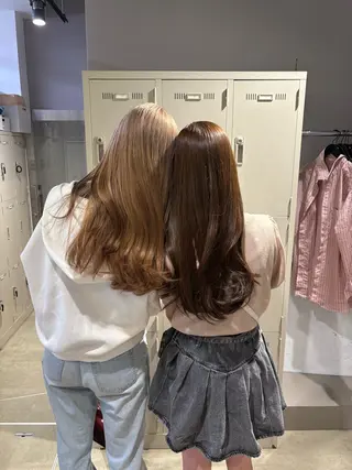 カラー ベージュ／ブラウン/ ナチュラルレイヤーのヘアスタイル