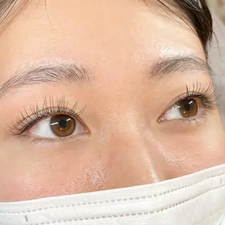 マツエク・マツパ ROW beaute所属・ROW beaute Sakiの眉毛・アイブロウイメージ