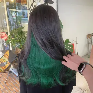 セミロング Hiroto/ インナーカラー/神戸のヘアスタイル