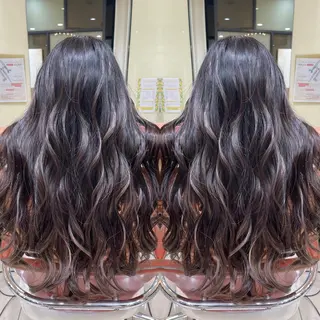 セミロング Y Uのヘアスタイル