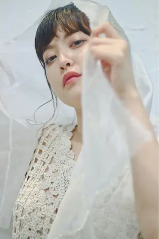 セミロング ヘアアレンジ 圧倒的透明感カラー nana🦕のヘアスタイル