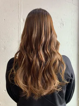 ロング カラー EIGHT 中川原   菜々子のヘアスタイル