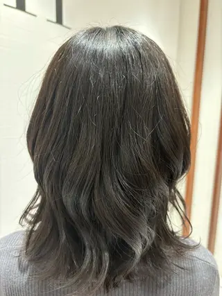 カラー 篠田 綾乃のヘアスタイル