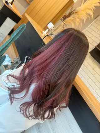 ロング アルーナビューティデザイン所属・鈴木 妃帆未のヘアスタイル