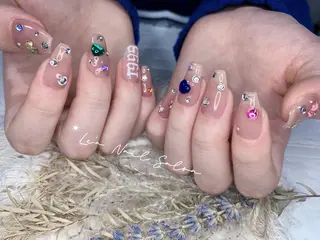 ショート カラー ネイル Lea NAILsalon所属・Le’a NailSalonのネイルデザイン