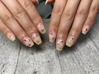 ネイル Bianca🩶 TAMIYAのネイルデザイン