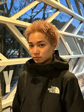 ショート メンズ ハイトーン/デザイン カラー/るいのヘアスタイル