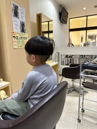 ショート 中川 卓のヘアスタイル
