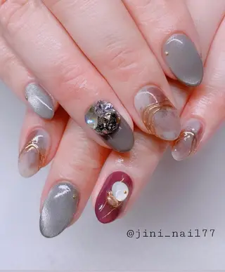 ネイル JINI NAIL所属・ジニ ネイルのネイルデザイン