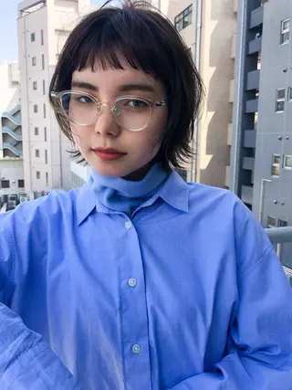 ショート カラー Loom.所属・村上雅人 ナチュラルモードのヘアスタイル